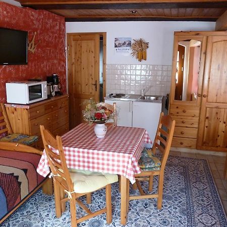 Gaestezimmer Am Maerchenbrunnen دريسدن المظهر الخارجي الصورة