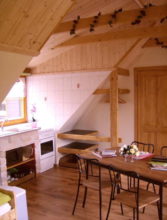 Gaestezimmer Am Maerchenbrunnen دريسدن الغرفة الصورة