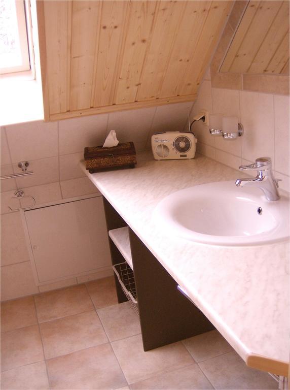 Gaestezimmer Am Maerchenbrunnen دريسدن الغرفة الصورة