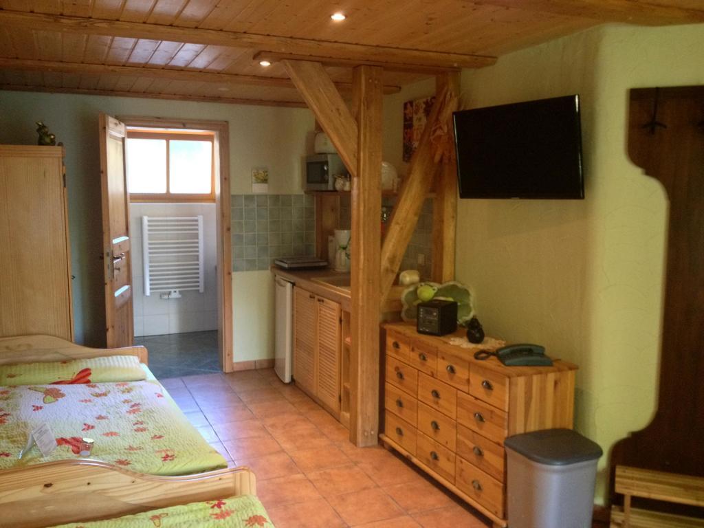 Gaestezimmer Am Maerchenbrunnen دريسدن الغرفة الصورة