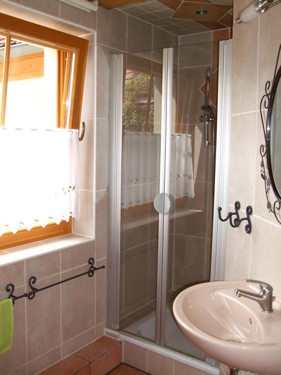 Gaestezimmer Am Maerchenbrunnen دريسدن الغرفة الصورة
